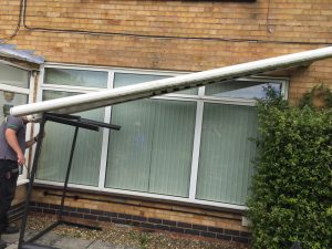 problems with retractable awnings