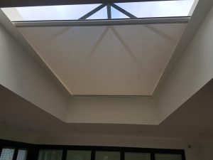battery powered roof lantern blinds