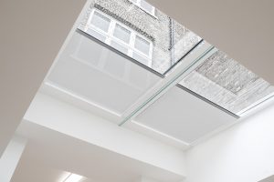 roof lantern blinds that are battery powered